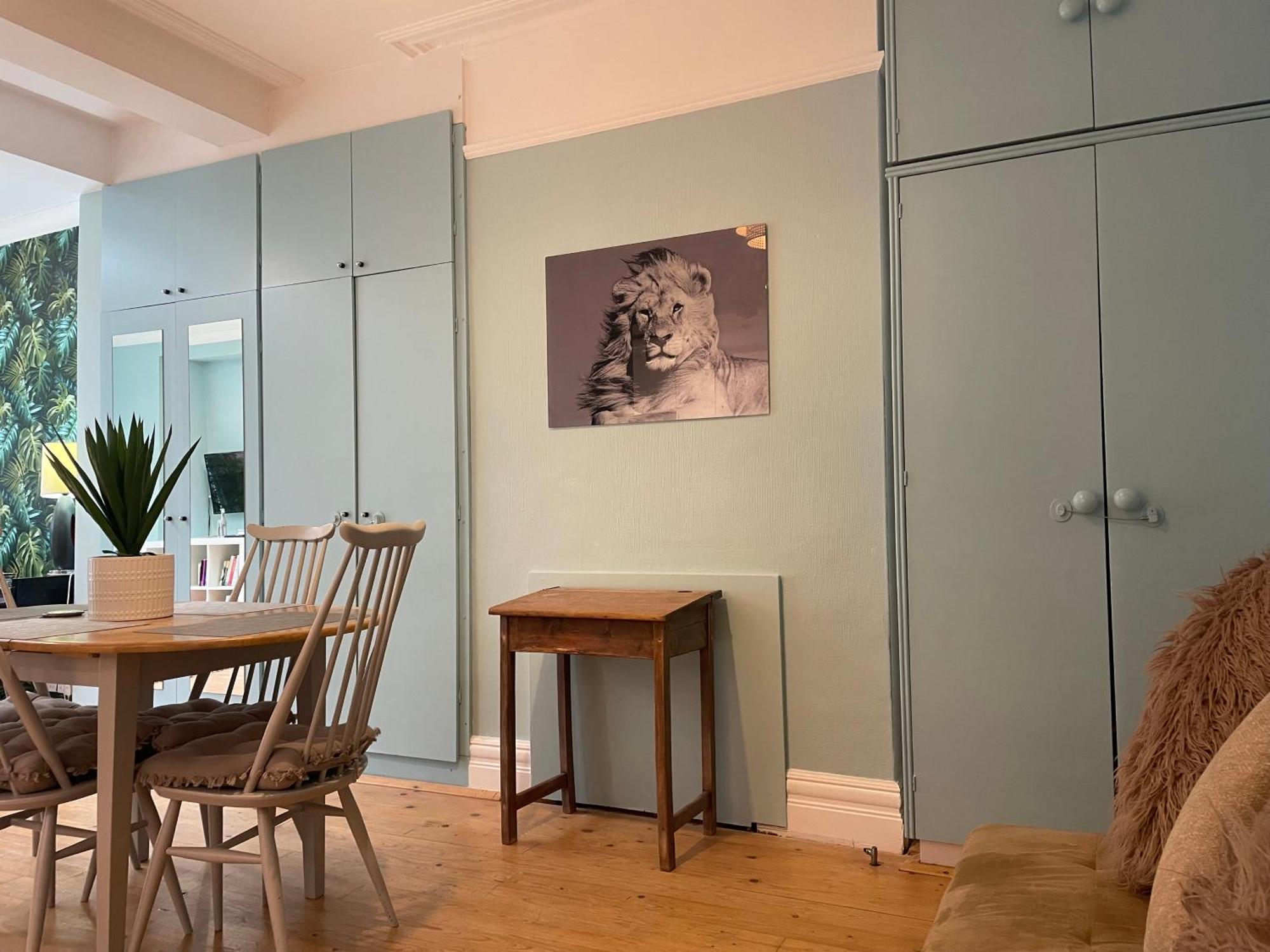 Right By Leigh Broadway Private Garden Large Ground Fl Apt Southend-on-Sea Buitenkant foto